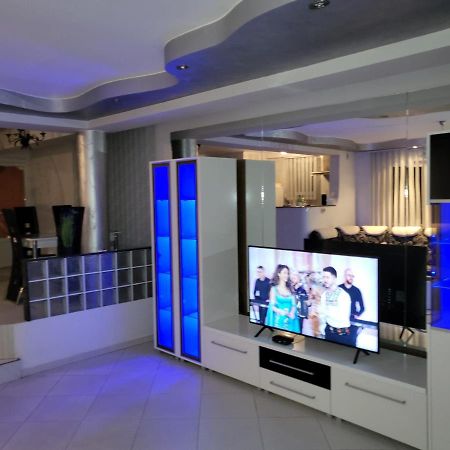 Vila Ana Cu Terasa Gratar Si Jacuzzi Villa Satu Mare Ngoại thất bức ảnh