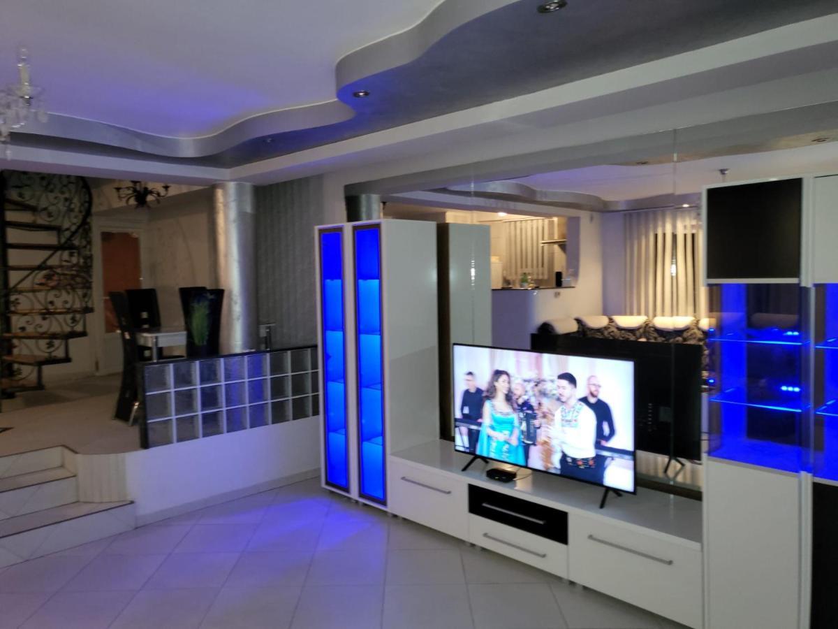 Vila Ana Cu Terasa Gratar Si Jacuzzi Villa Satu Mare Ngoại thất bức ảnh